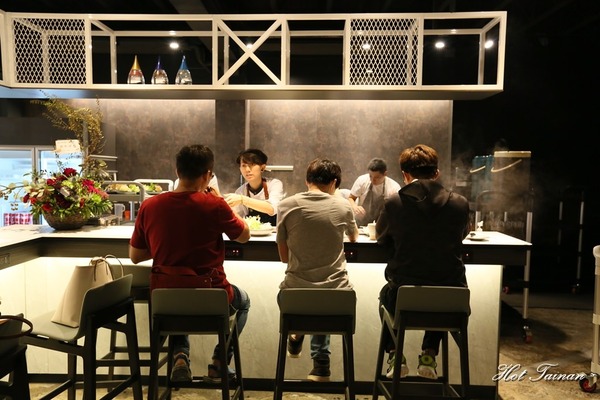 有你真好.火鍋沙龍(有你真好.火鍋沙龍):【台南美食】藝廊般的質感火鍋店!精燉湯頭,細挑食材的鮮味:有你真好火鍋沙龍