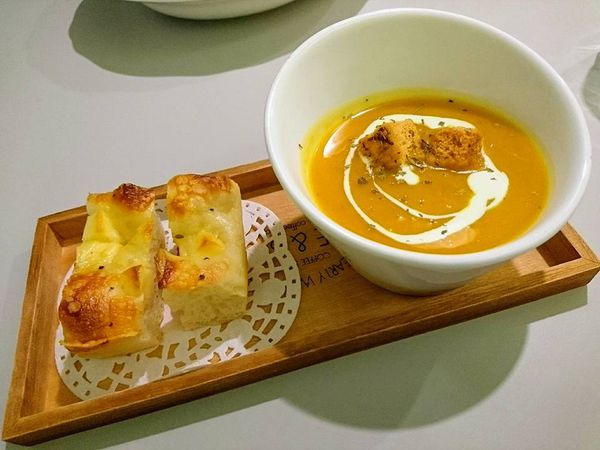 23754850_1694876607210688_5781954439634582205_n