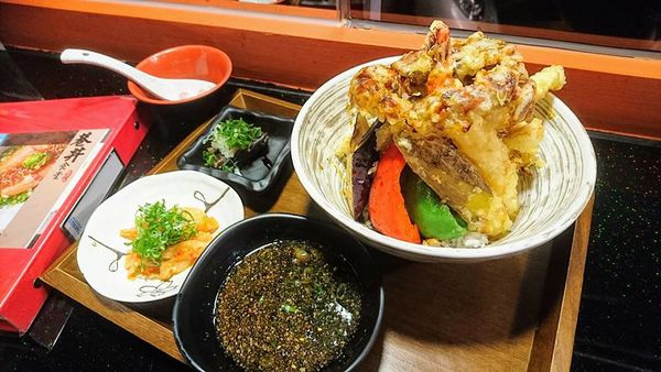 28782808_1806780226020325_8236463511333448034_n