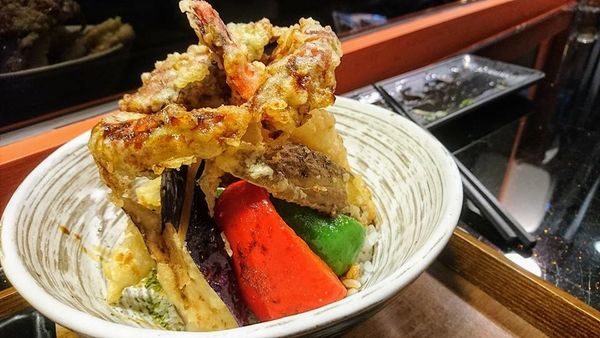 28660801_1806780369353644_1967257706568356928_n