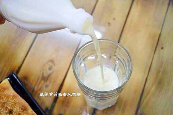 23758364_1609746772379870_258720977_n