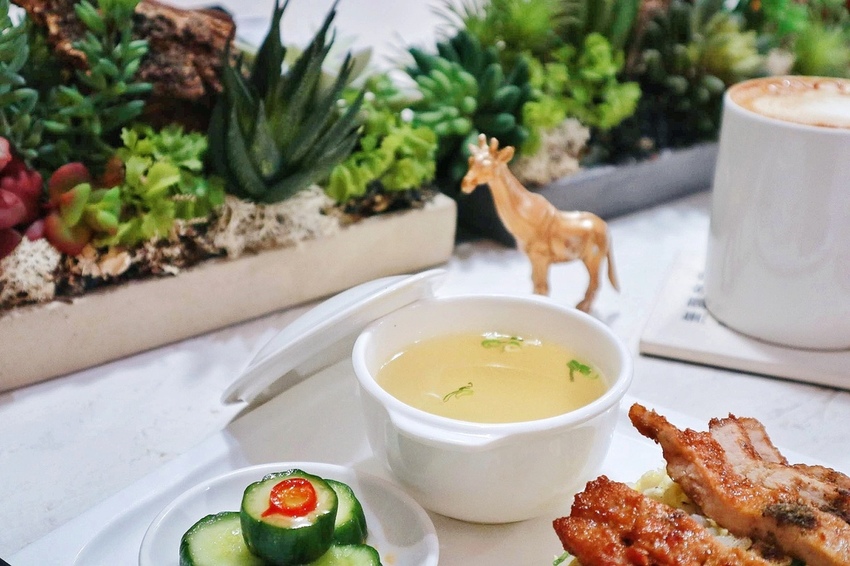 1970-01-01 08.00.00 550-01.jpeg