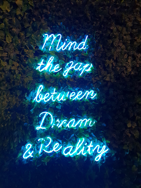 無聊咖啡AMBI CAFE: ♪忠孝敦化。無聊咖啡AMBI CAFE♬ 明星吳姍儒的店~色彩繽紛獨角獸涼麵