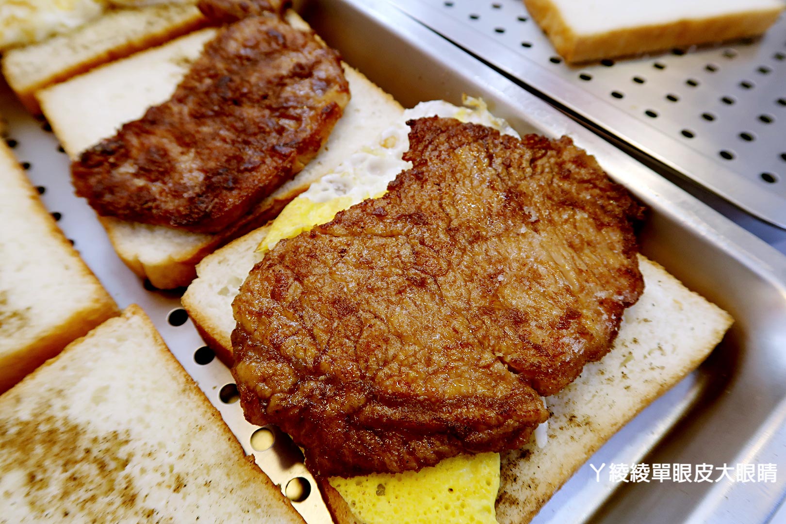 新竹早餐、下午茶、宵夜通通都吃得到的吐司專賣店！《朝司暮想 遠百店》不限金額外送市區！文末抽獎