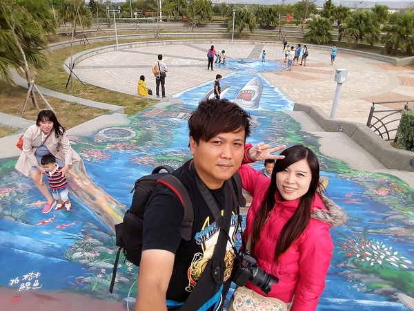 頂魚寮公園:【台中梧棲景點】頂魚寮公園-藍色鯨魚溜滑梯,好拍的3D彩繪海底世界,台中親子快樂園地