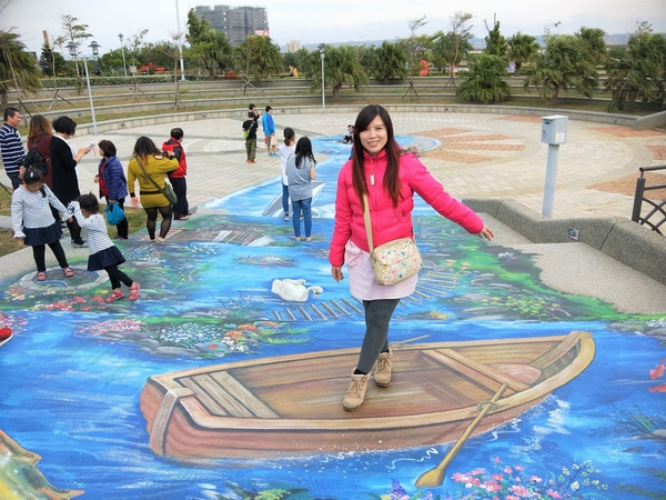 頂魚寮公園:【台中梧棲景點】頂魚寮公園-藍色鯨魚溜滑梯,好拍的3D彩繪海底世界,台中親子快樂園地