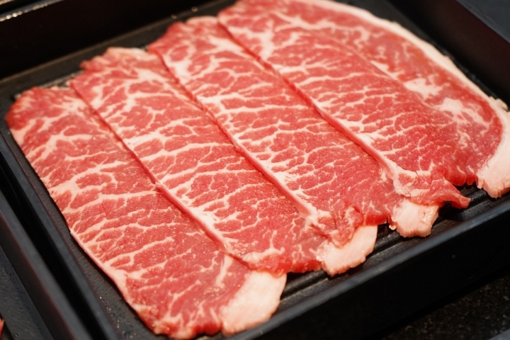 【桃園/中壢 美食】「狩也無煙燒肉」：中壢燒肉吃到飽/超值天使紅蝦吃到飽/霜降牛厚切/豐盛肉品跟海鮮/無肉不歡/肉肉控的狂歡時刻