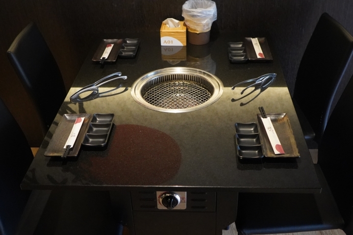 【桃園/中壢 美食】「狩也無煙燒肉」：中壢燒肉吃到飽/超值天使紅蝦吃到飽/霜降牛厚切/豐盛肉品跟海鮮/無肉不歡/肉肉控的狂歡時刻