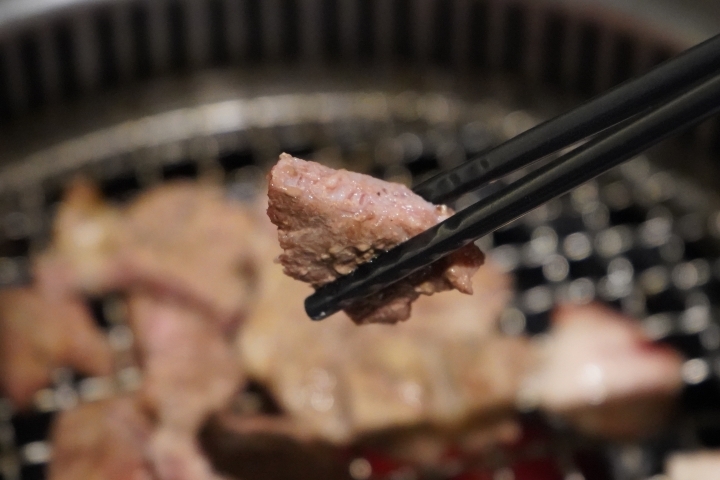 【桃園/中壢 美食】「狩也無煙燒肉」：中壢燒肉吃到飽/超值天使紅蝦吃到飽/霜降牛厚切/豐盛肉品跟海鮮/無肉不歡/肉肉控的狂歡時刻