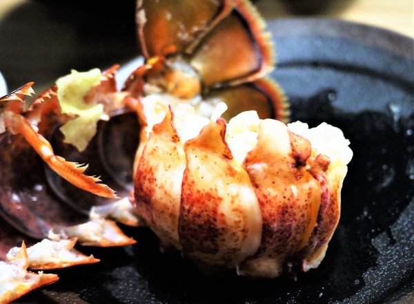 鮮入圍煮-精緻鍋物：【板橋/火鍋】 鮮入圍煮-精緻鍋物，活波士頓龍蝦鍋，活沙公鍋～滿滿的頂級海鮮～文末有完整菜單