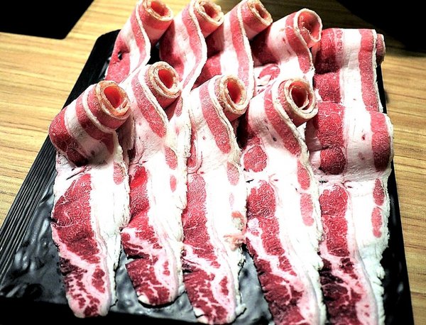 鮮入圍煮-精緻鍋物：【板橋/火鍋】 鮮入圍煮-精緻鍋物，活波士頓龍蝦鍋，活沙公鍋～滿滿的頂級海鮮～文末有完整菜單