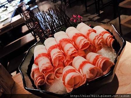 撈王鍋物料理台灣1號店台北信義區美食必點胡椒豬肚雞湯湯頭