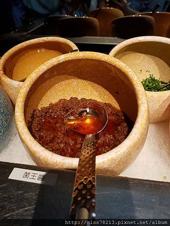 撈王鍋物料理台灣1號店台北信義區美食必點胡椒豬肚雞湯湯頭