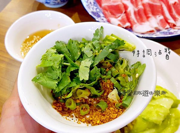 23667075_1608585512495996_1043245463_n