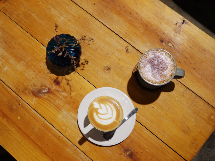 新北新店—墨啡商行｜有一種簡單 是一片吐司配上一杯拿鐵｜七張站、寶橋路、北新國小