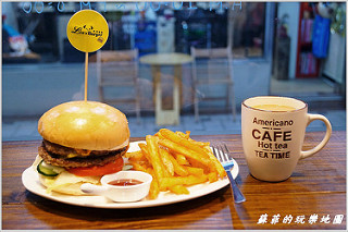 《板橋府中站美食》聚食王~美食大集合,多種道地小吃任您挑選,宵夜最佳選擇,滿300元可外送