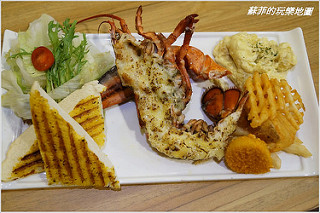 《板橋府中站美食》聚食王~美食大集合,多種道地小吃任您挑選,宵夜最佳選擇,滿300元可外送