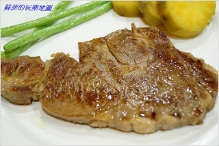 《板橋府中站美食》聚食王~美食大集合,多種道地小吃任您挑選,宵夜最佳選擇,滿300元可外送