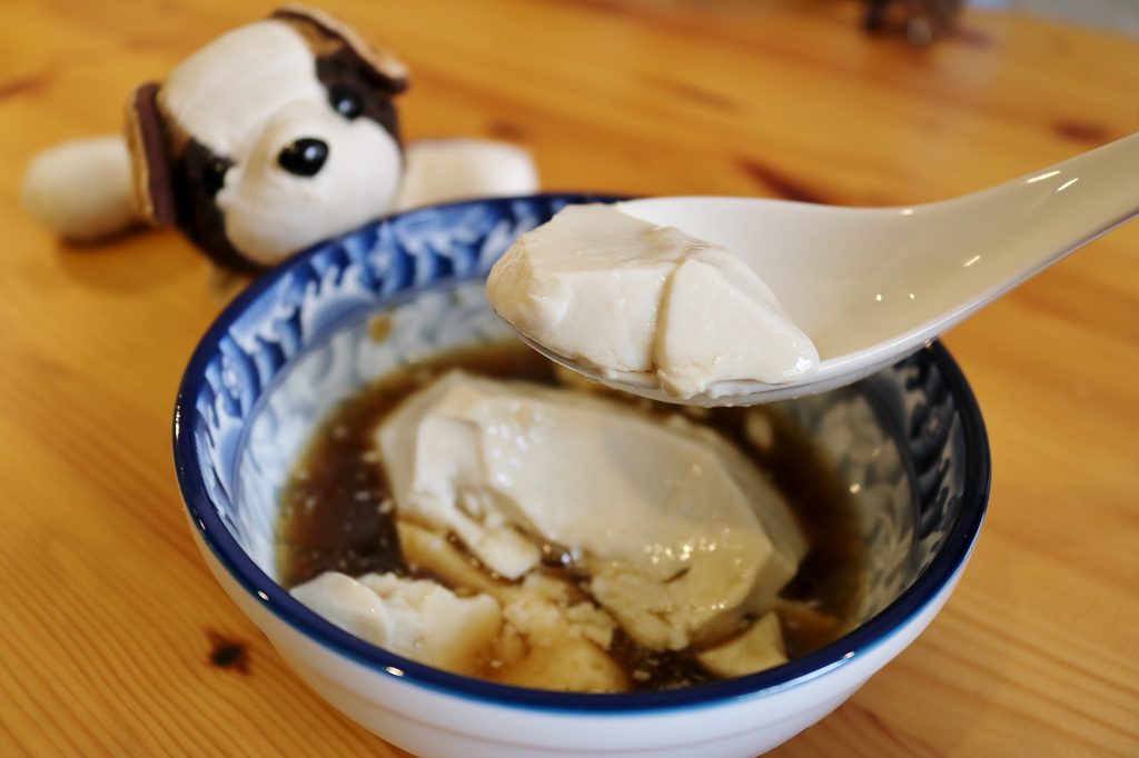 台南｜南國黃豆 豆花．豆漿專賣 鹽滷製法．傳統小吃推薦 - 奇奇一起玩樂趣