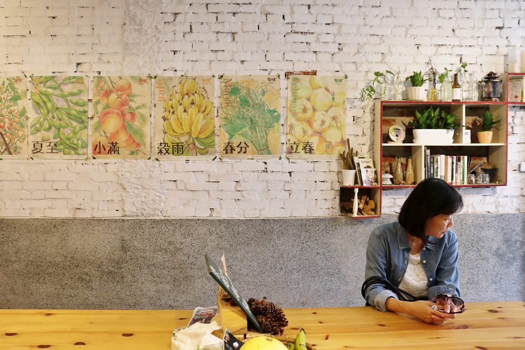 台南｜南國黃豆 豆花．豆漿專賣 鹽滷製法．傳統小吃推薦 - 奇奇一起玩樂趣