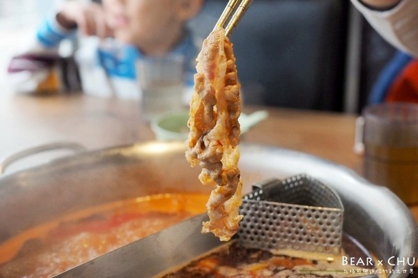 肉多多火鍋(台北古亭旗艦店)：古亭站美食餐廳推薦・肉多多火鍋古亭店海陸澎湃新菜單/台灣火鍋第一品牌