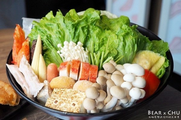 肉多多火鍋(台北古亭旗艦店)：古亭站美食餐廳推薦・肉多多火鍋古亭店海陸澎湃新菜單/台灣火鍋第一品牌