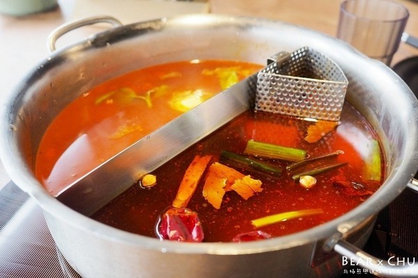 肉多多火鍋(台北古亭旗艦店)：古亭站美食餐廳推薦・肉多多火鍋古亭店海陸澎湃新菜單/台灣火鍋第一品牌