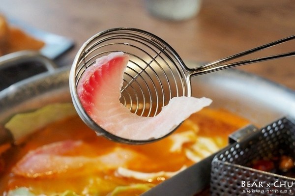 肉多多火鍋(台北古亭旗艦店)：古亭站美食餐廳推薦・肉多多火鍋古亭店海陸澎湃新菜單/台灣火鍋第一品牌