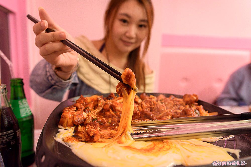 桃園市美食》浪漫廚房 IG熱門打卡韓式餐廳 最羅曼蒂克的愛戀廚房 少女心大噴發 - 滿分的旅遊札記