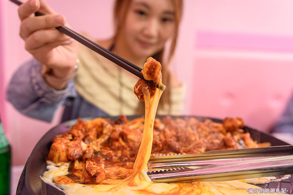 桃園市美食》浪漫廚房 IG熱門打卡韓式餐廳 最羅曼蒂克的愛戀廚房 少女心大噴發 - 滿分的旅遊札記