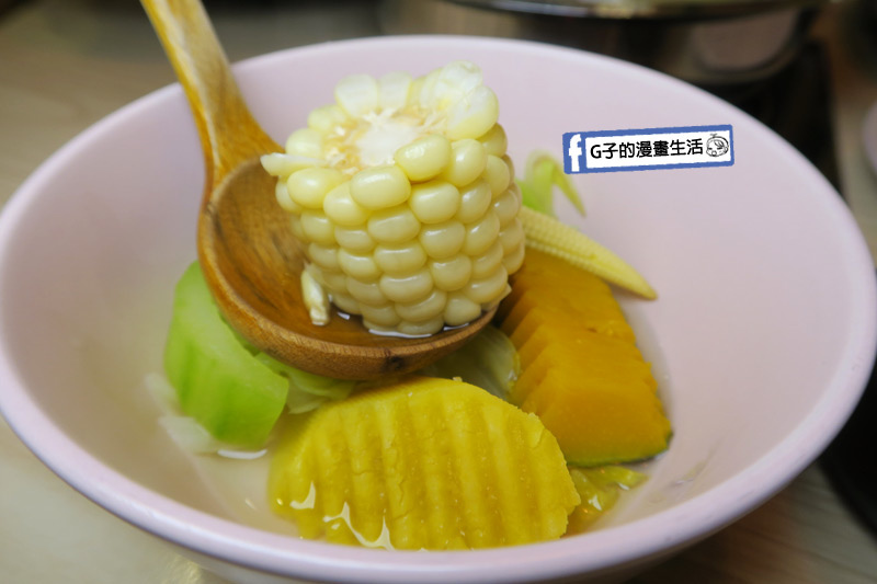 士林火鍋-牛棒碗安 GOBO 精緻鍋物.水果玉米好甜