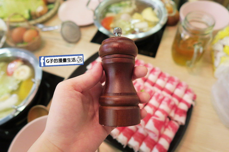 士林火鍋-牛棒碗安 GOBO 精緻鍋物.雙人最划算牛棒雙響砲-牛肉雪花牛13盎司