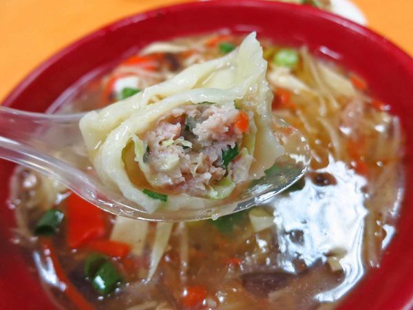 【蘆洲美食】小林純手工水餃-便宜份量大的美味手工水餃