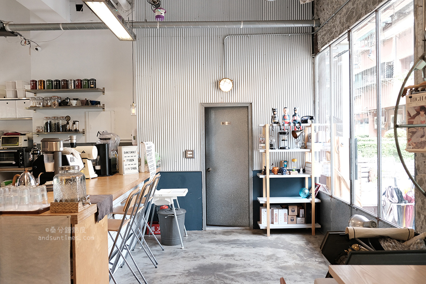 【台北】你後面 Behind You cafe｜都市裡的小叢林｜木柵咖啡廳 - 桑分鐘熱度