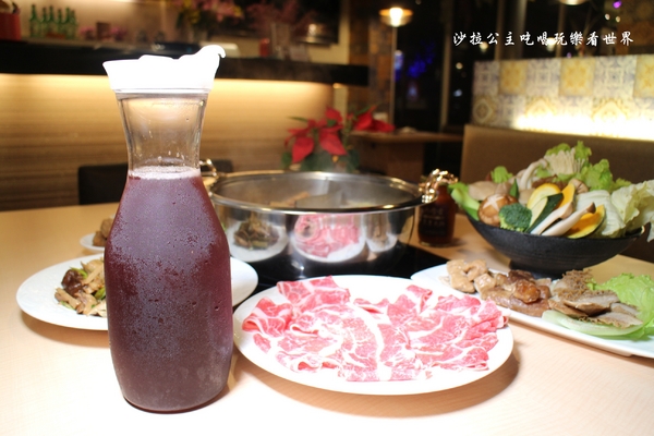 女當家極緻鍋功夫麵:東區216巷麻辣鍋/芋頭排骨酥『女當家極緻鍋功夫麵』捷運忠孝敦化站