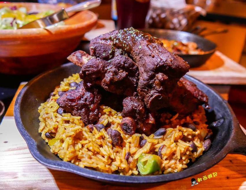 忠孝敦化站美食推薦》ABV加勒比海餐酒館-世界精釀啤酒餐廳●用啤酒環遊世界!超過300種世界精釀啤酒 不限時餐酒館 運動賽事轉播 東區美食/東區餐廳