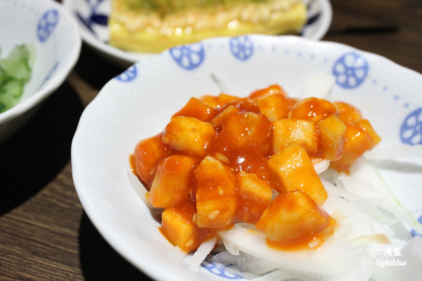 機捷A8站龜山林口長庚醫院美食：麵屋。濃 林口長庚店～走入日本場景，販賣機點餐客製化你的專屬拉麵