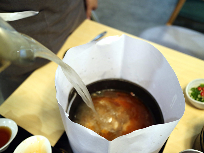 麻雕鍋-昆布高湯 (1).JPG