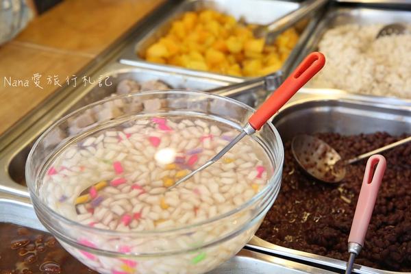 感恩芋冰城:感恩芋冰城(創始店)。冬天來吃熱呼呼的熱豆花,燒仙草,手工製作真材實料不到50元銅板價。