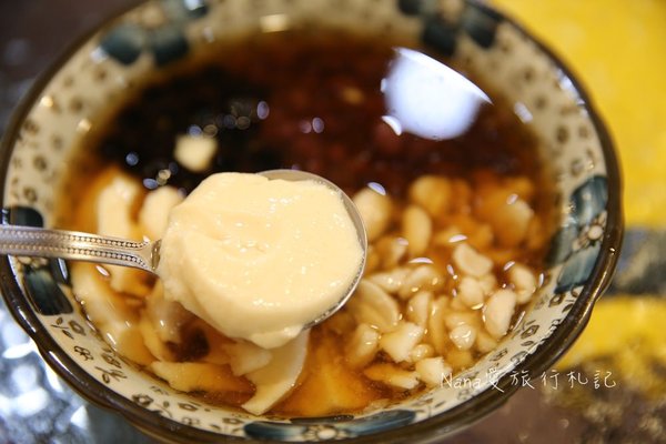 感恩芋冰城:感恩芋冰城(創始店)。冬天來吃熱呼呼的熱豆花,燒仙草,手工製作真材實料不到50元銅板價。