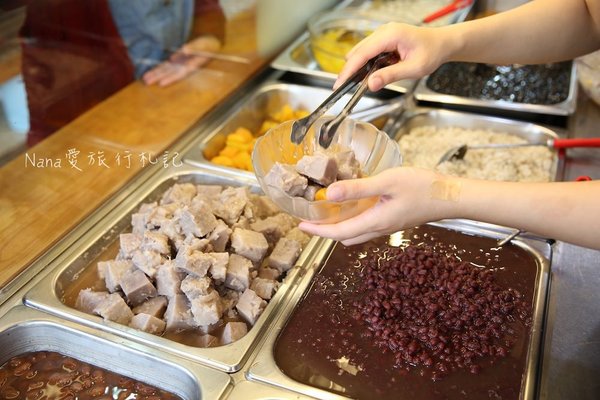 感恩芋冰城:感恩芋冰城(創始店)。冬天來吃熱呼呼的熱豆花,燒仙草,手工製作真材實料不到50元銅板價。