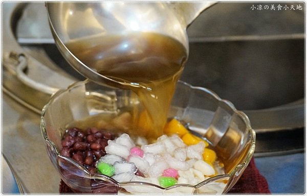 感恩芋冰城(感恩芋冰城 師大店)：彰化』感恩芋冰城 師大店║綜合芋圓VS冰豆花，要冷要熱？通通來一碗？？純手作QQ郝呷！