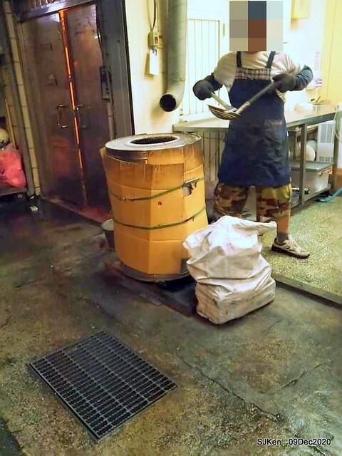 Taiwan grilled biscuits store「老宜記燒餅鋪」, Taipei, Taiwan, SJKen, Dec 9, 2020.