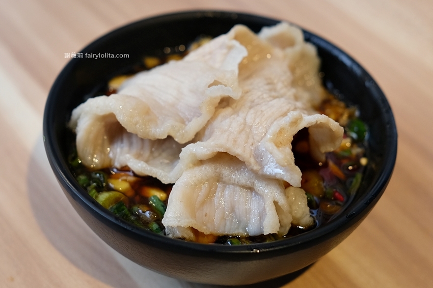 大魔大滿足鍋物(中壢店)。日本A5和牛、頂級龍蝦花蟹海鮮船,爽嗑13種夢幻食材每人只要千元,僅此一檔、錯過等明年! @蹦啾♥謝蘿莉 La vie heureuse