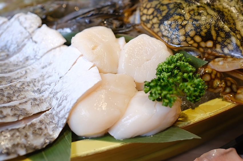 大魔大滿足鍋物(中壢店)。日本A5和牛、頂級龍蝦花蟹海鮮船,爽嗑13種夢幻食材每人只要千元,僅此一檔、錯過等明年! @蹦啾♥謝蘿莉 La vie heureuse