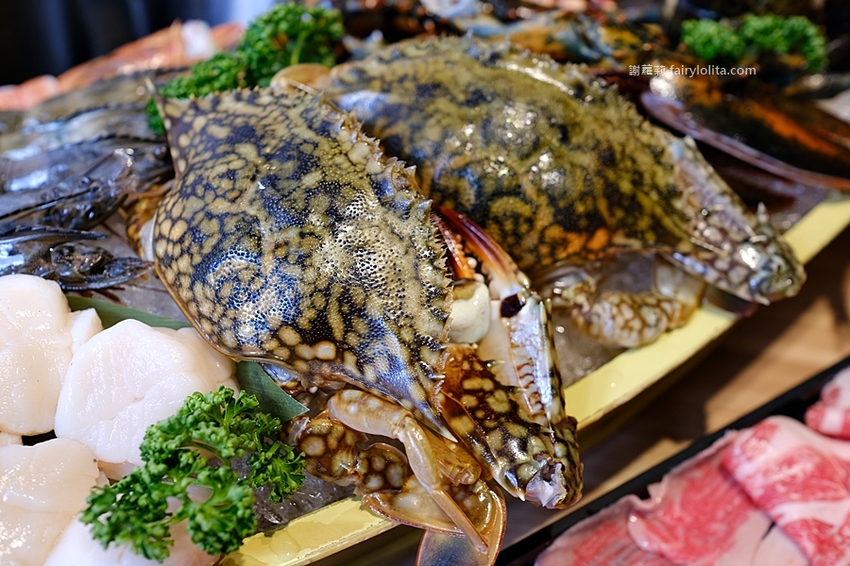 大魔大滿足鍋物(中壢店)。日本A5和牛、頂級龍蝦花蟹海鮮船,爽嗑13種夢幻食材每人只要千元,僅此一檔、錯過等明年! @蹦啾♥謝蘿莉 La vie heureuse