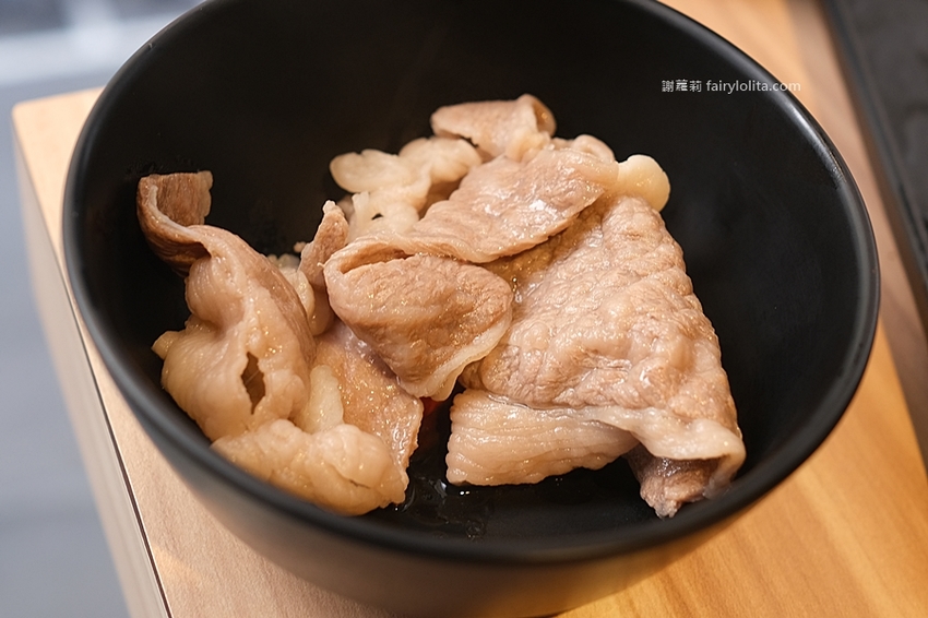 大魔大滿足鍋物(中壢店)。日本A5和牛、頂級龍蝦花蟹海鮮船,爽嗑13種夢幻食材每人只要千元,僅此一檔、錯過等明年! @蹦啾♥謝蘿莉 La vie heureuse