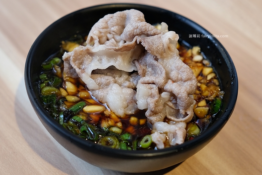 大魔大滿足鍋物(中壢店)。日本A5和牛、頂級龍蝦花蟹海鮮船,爽嗑13種夢幻食材每人只要千元,僅此一檔、錯過等明年! @蹦啾♥謝蘿莉 La vie heureuse