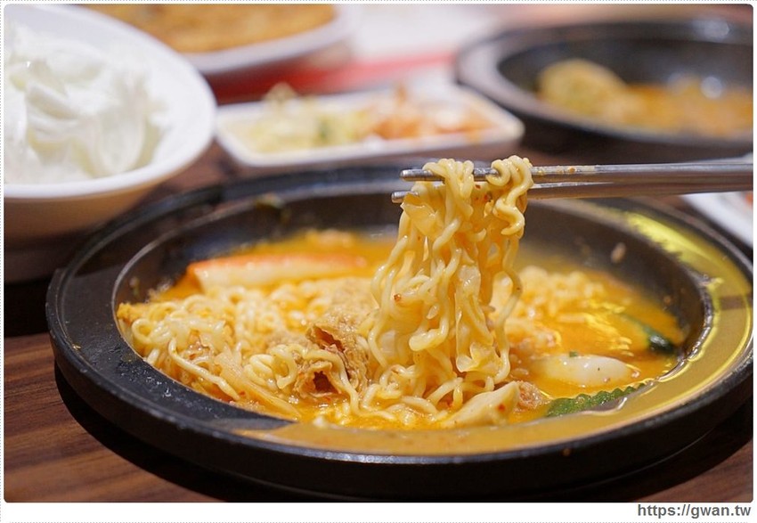 台中也能吃到石鍋拌拌冰，就在秀泰劉震川！！