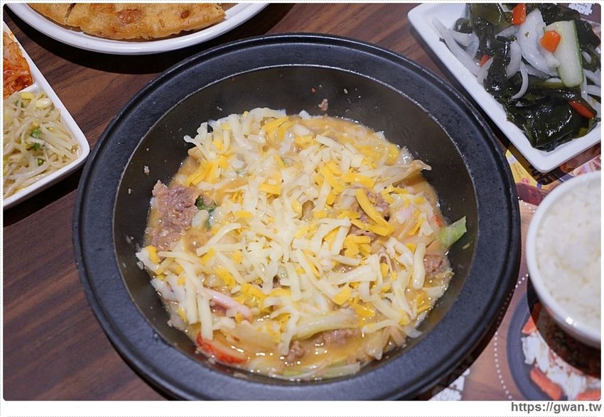 台中也能吃到石鍋拌拌冰，就在秀泰劉震川！！